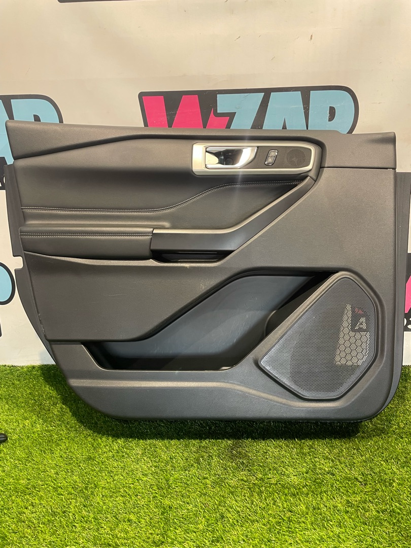 обшивка двери передняя левая Ford Explorer 6 поколение U625 2020, 2.3 л., бензин, АКПП, внедорожник 5 дв., полный привод - фото №1