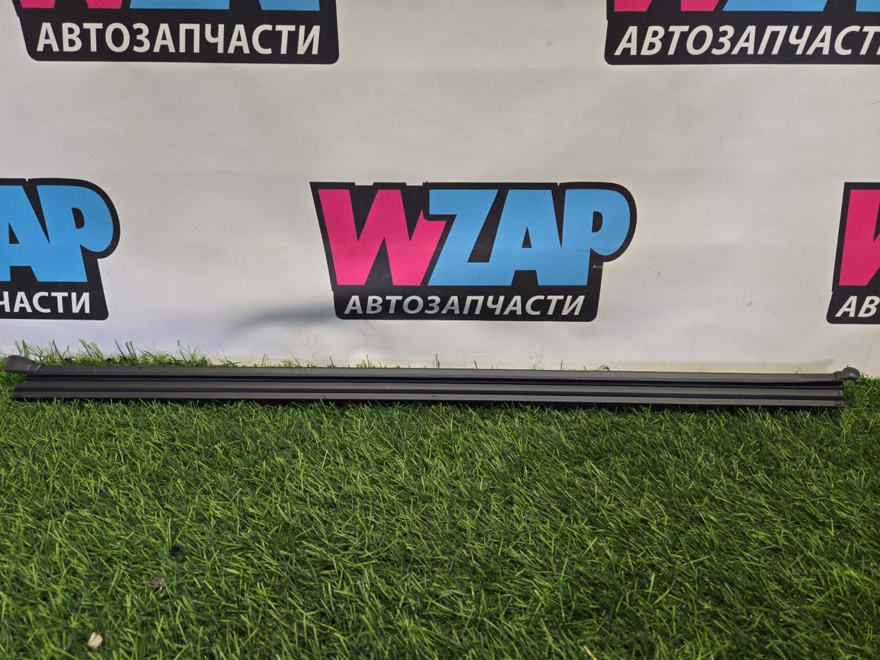 Уплотнитель стекла Volkswagen Jetta 7 поколение 2019, 1.4 л., бензин, АКПП, седан, передний привод, 17A837479 - фото №1