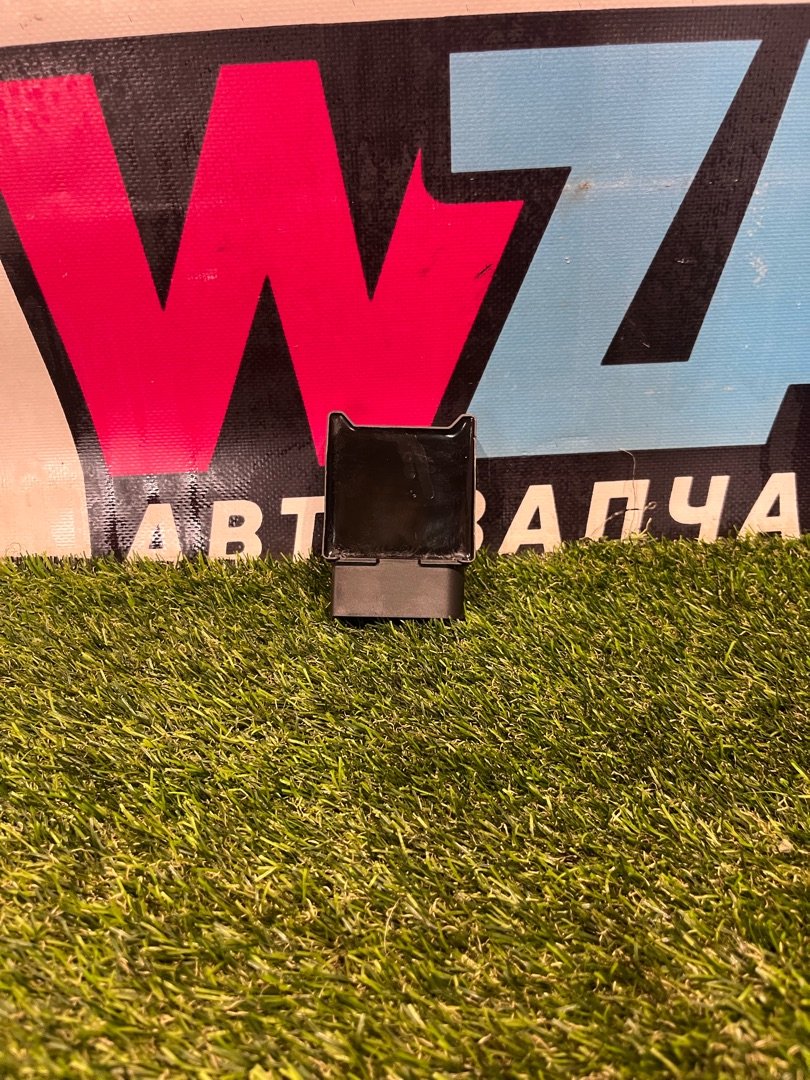 блок управления топливным насосом Volkswagen Jetta 7 поколение 2019, 1.4 л., бензин, АКПП, седан, передний привод, 5Q0906093A - фото №1