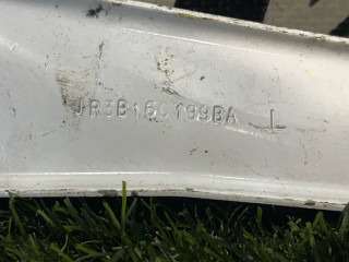 крепление ( кронштейн ) крыла Ford Mustang 6 поколение S550 [рестайлинг] 2020, 2.3 л., бензин, АКПП, белый, купе, задний привод, JR3B-16C199-BA