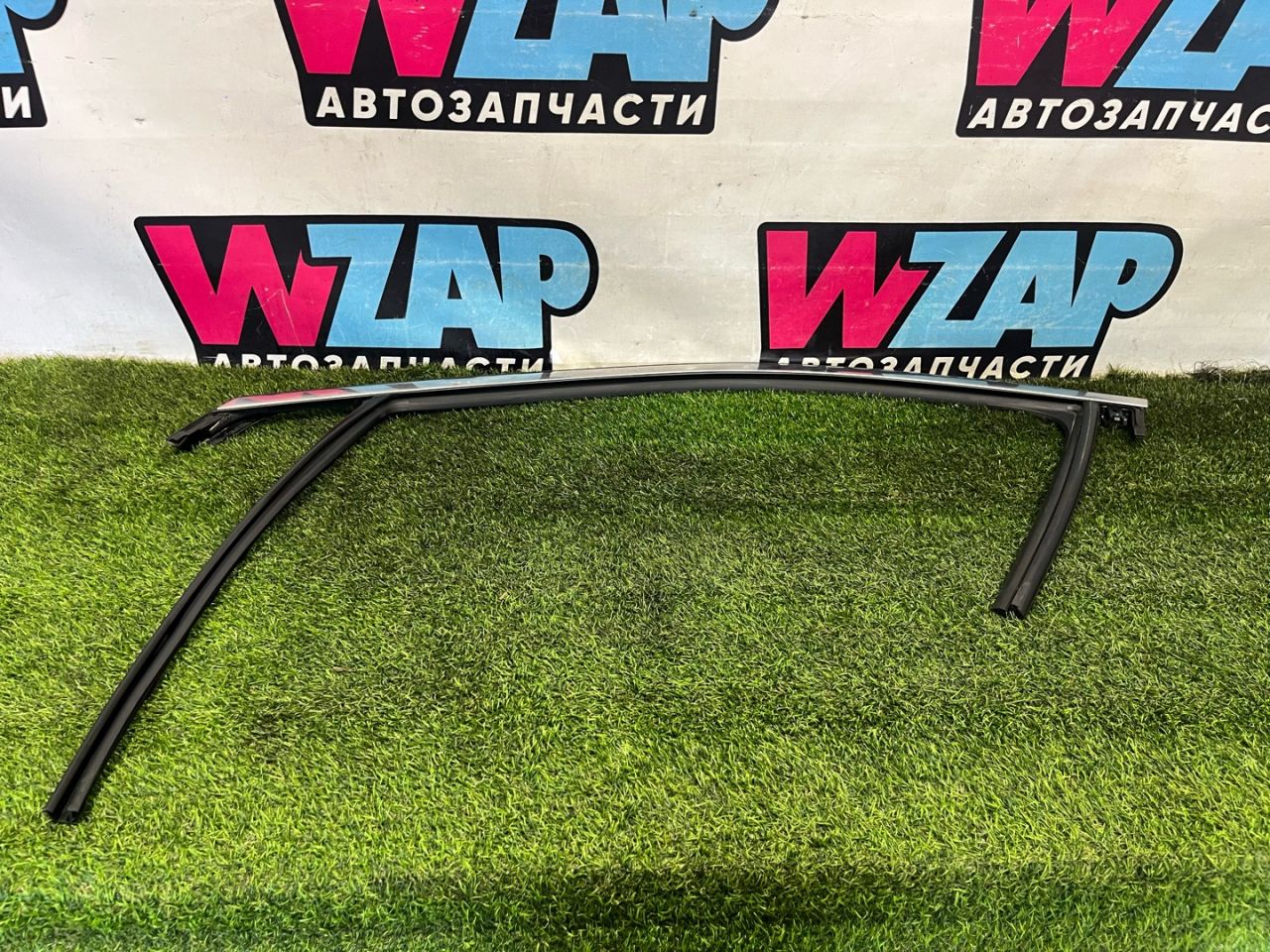 Уплотнитель стекла Buick Encore GX 1 поколение 2021, 1.3 л., бензин, АКПП, внедорожник 5 дв., передний привод - фото №1