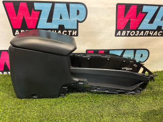 консоль салона Ford Explorer 6 поколение U625 2020, 2.3 л., бензин, АКПП, внедорожник 5 дв., полный привод, LB5B-S044B90-A