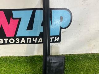 воздуховод (дефлектор) радиатора Ford Mustang 6 поколение S550 [рестайлинг] 2019, 2.3 л., бензин, АКПП, кабриолет, задний привод, FR3B-8102-BB