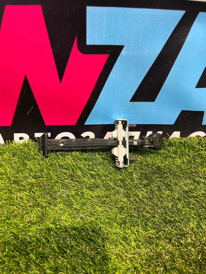 ограничитель открывания двери Ford Explorer 6 поколение U625 2020, 2.3 л., бензин, АКПП, внедорожник 5 дв., полный привод - фото №1