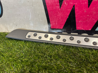 накладка на порог внутренняя Subaru BRZ 1 поколение [рестайлинг] 2020, 2.0 л., бензин, МКПП, синий, купе, задний привод, 94060CA140