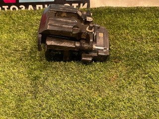 суппорт задний правый Tesla Model X 1 поколение [рестайлинг] 2022, электро, 1420642-00-A