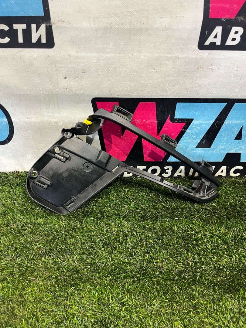 рамка фары противотуманной левой Land Rover Range Rover Velar 1 поколение (2017 - 2026), J8A2-15266-BA - фото №1