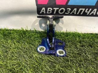 петля двери Tesla Model 3 1 поколение 2022