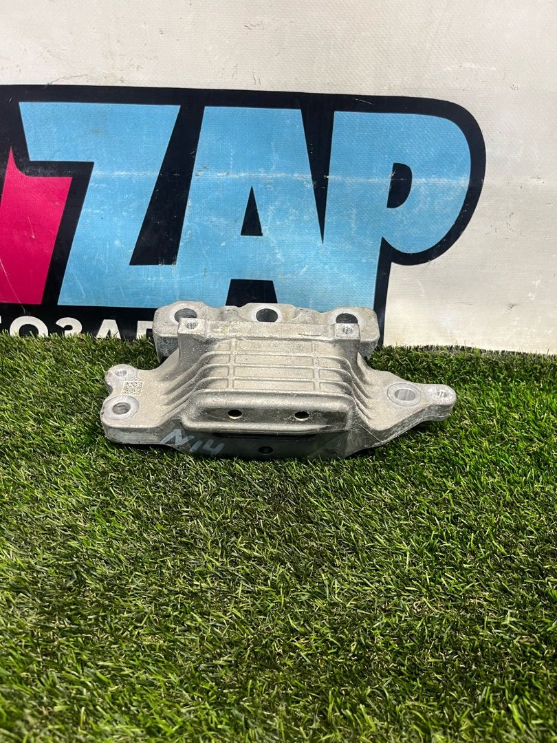 подушка крепления двигателя Buick Encore GX 1 поколение 2021, 1.3 л., бензин, АКПП, внедорожник 5 дв., передний привод - фото №1