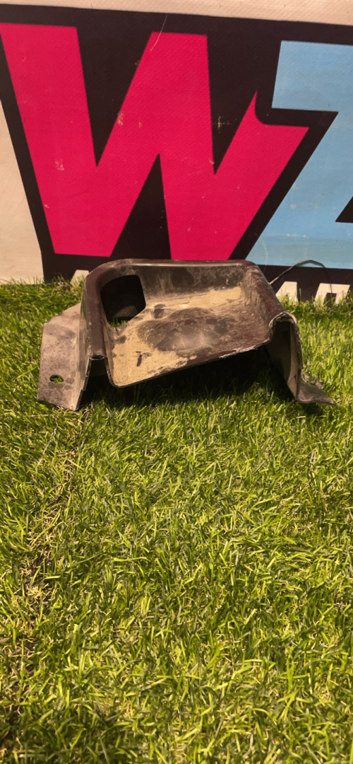 опора амортизатора верхняя (чашка) Tesla Model Y 1 поколение 2022, электро, белый, 1494083-00-A - фото №1