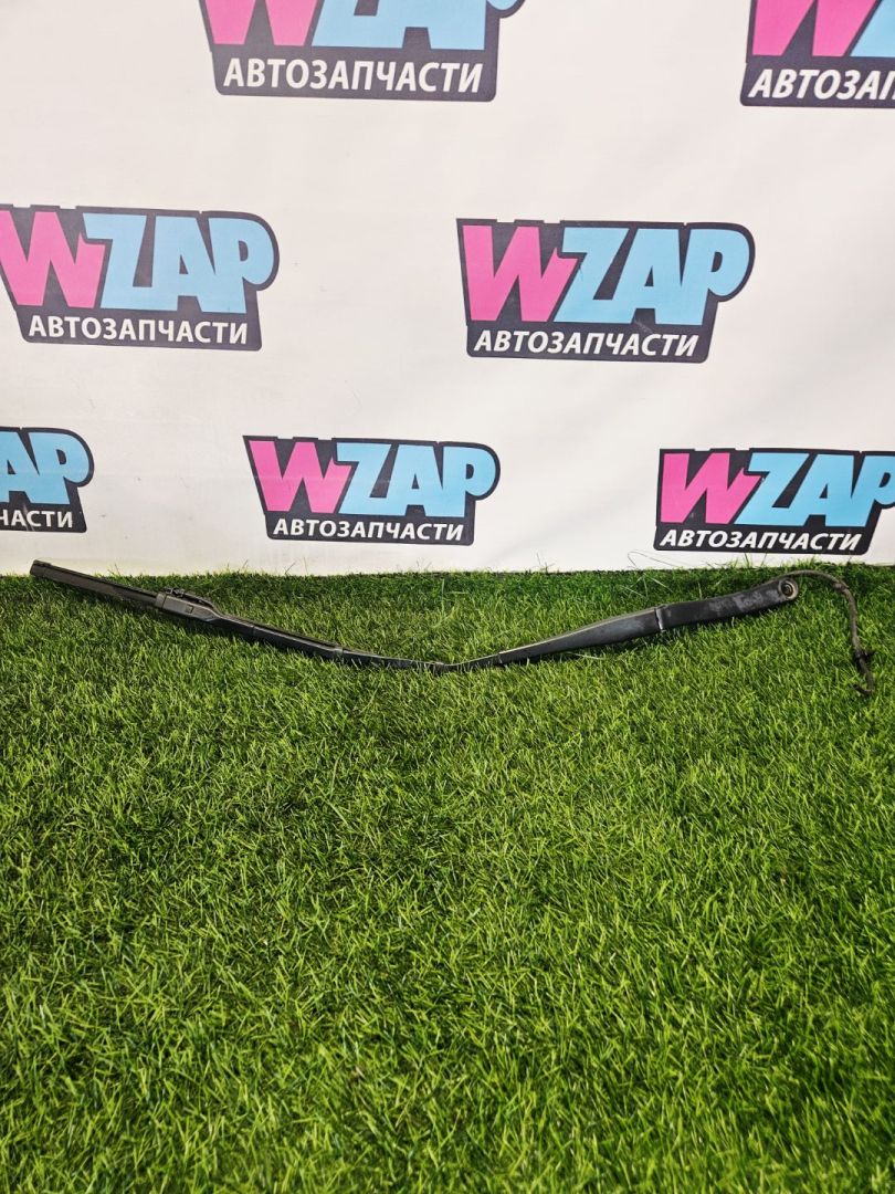 щеткодержатель (поводок стеклоочистителя, дворник) Tesla Model 3 1 поколение 2022, 1621687-00-A - фото №1