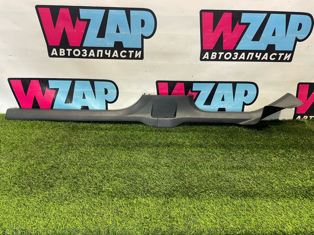 накладка на порог внутренняя Volkswagen Jetta 7 поколение 2019, 1.4 л., бензин, АКПП, седан, передний привод, 17A853372 - фото №1