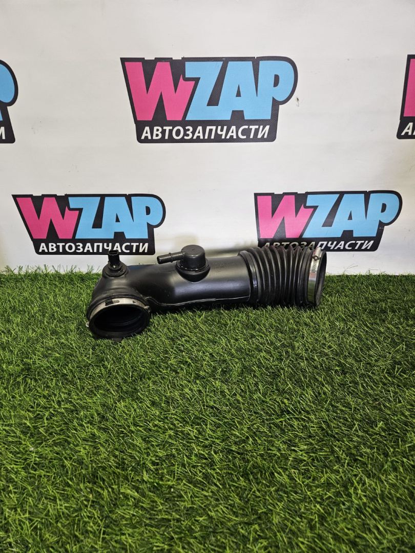 патрубок воздушного фильтра RAM 1500 5 поколение (2018 - 2024), бензин, АКПП, пикап, 68449572AA - фото №1