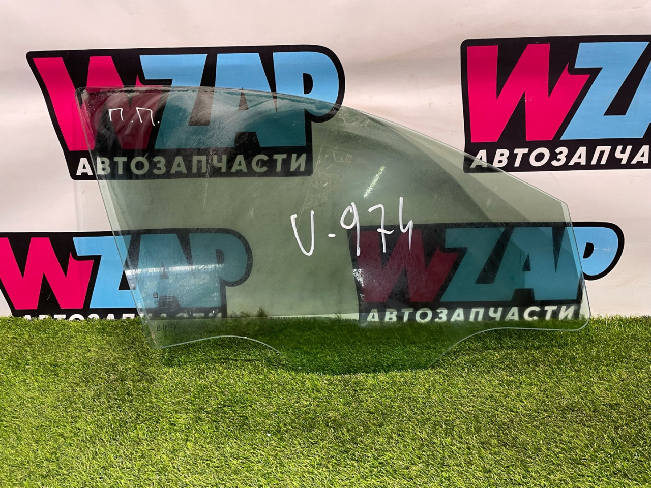 стекло двери передней правой Buick Encore GX 1 поколение 2023, 1.2 л., бензин, АКПП, внедорожник 5 дв., передний привод - фото №1