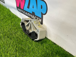 подушка крепления КПП Ford Mustang 6 поколение S550 [рестайлинг] 2019, 2.3 л., бензин, АКПП, черный, купе, задний привод, FR3C-7E373-A