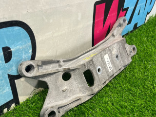 подушка крепления КПП Ford Mustang 6 поколение S550 [рестайлинг] 2020, 2.3 л., бензин, АКПП, белый, кабриолет, задний привод, JR3C-6068-AB