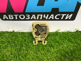 крепление кассеты радиаторов Volkswagen Passat B8 2016, 2.0 л., дизель, универсал, передний привод, правый руль, 5Q0121367