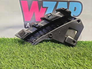 крепление фары правой Tesla Model 3 1 поколение 2022, 245461-52