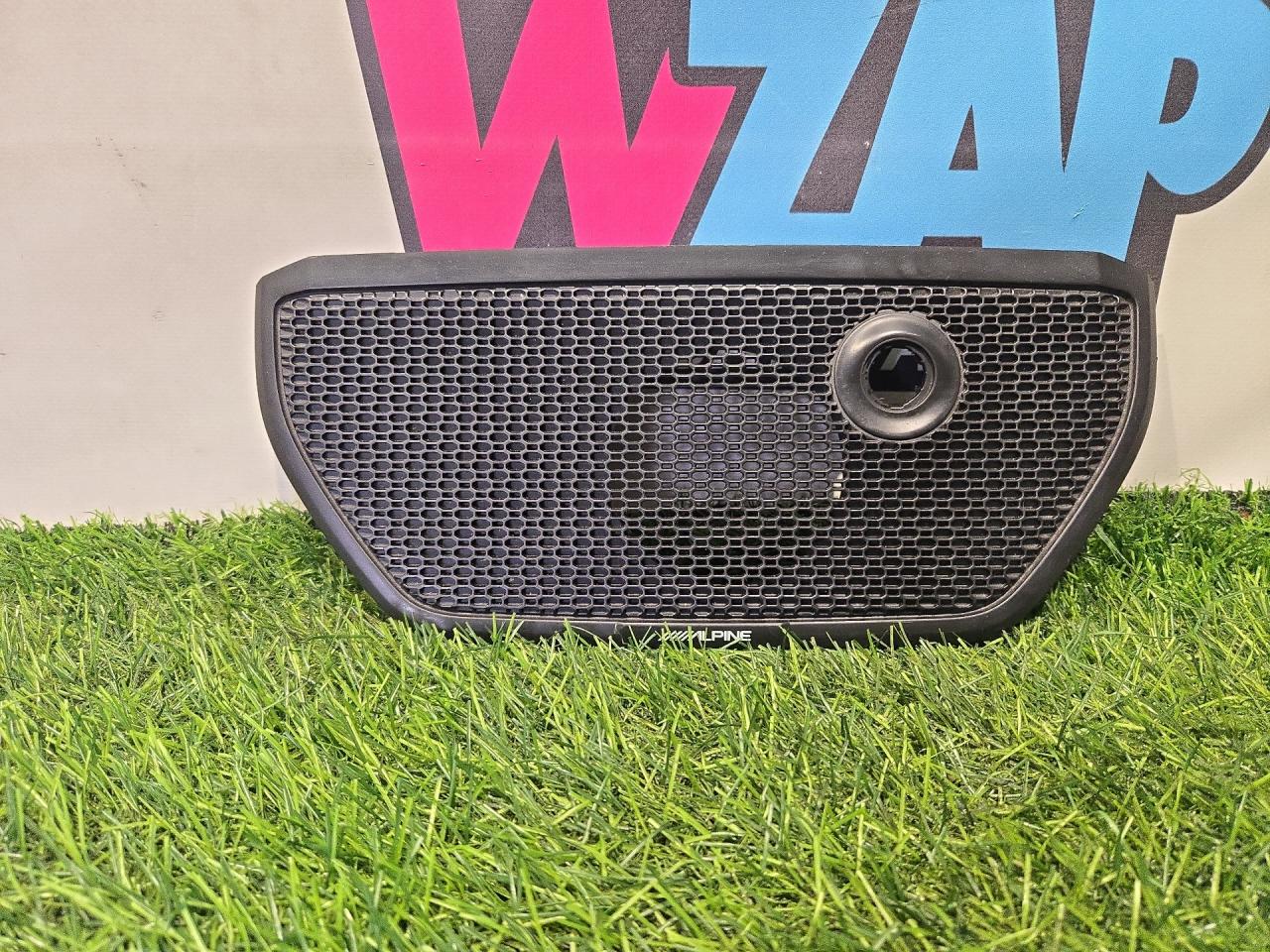 Накладка (сетка) динамика RAM 1500 5 поколение (2018 - 2024), бензин, АКПП, пикап, 5YK01TX7AE - фото №1