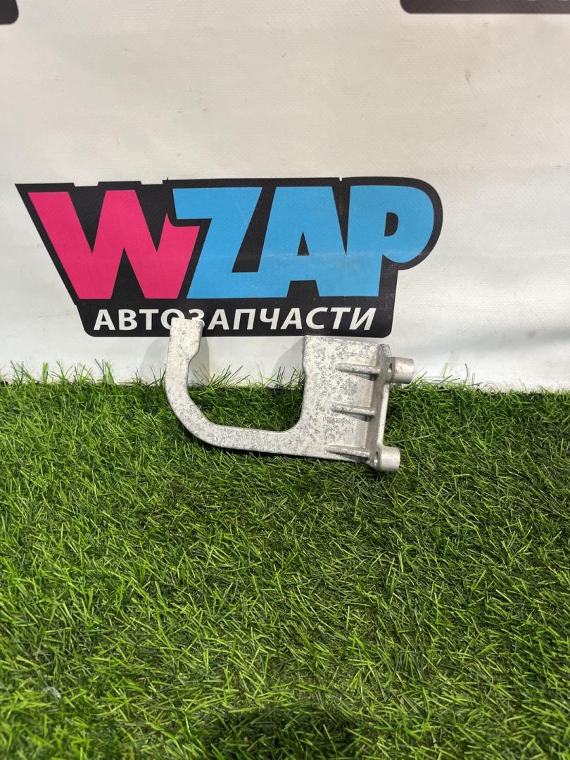 кронштейн (крепление) RAM 1500 5 поколение (2018 - 2024), бензин, АКПП, пикап, 04581999AC - фото №1