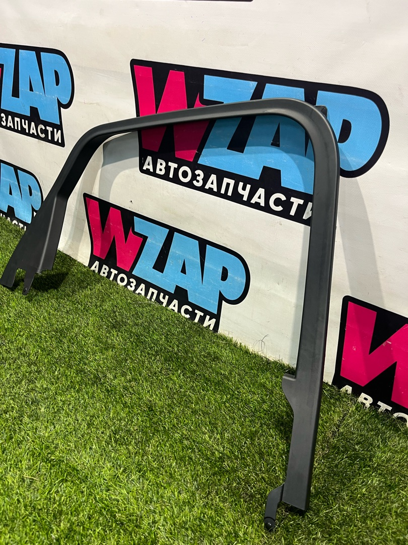 молдинг стекла двери задней левой Ford Escape 4 поколение CX482 2020, 1.5 л., бензин, АКПП, синий, внедорожник 5 дв., полный привод, LJ6B-S247B57-ACW - фото №1