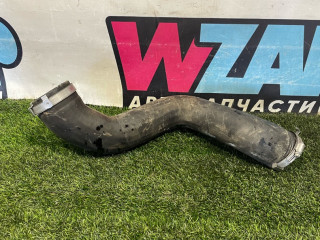 патрубок интеркулера Ford Mustang 6 поколение S550 [рестайлинг] 2020, 2.3 л., бензин, АКПП, белый, купе, задний привод