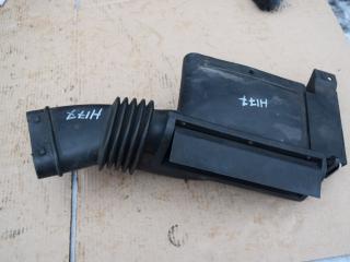 воздухозаборник Volvo XC70 2 поколение [рестайлинг] 2006, 2.4 л., D5, D 5244 T, дизель, АКПП, универсал, полный подключаемый привод, 30741368