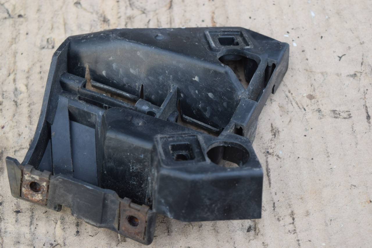 Крепление бампера переднего Volvo C30 1 поколение 2007, 2.5 л., Ti, бензин, МКПП, серый, хетчбэк 3 дв., передний привод, 30655936 - фото №1