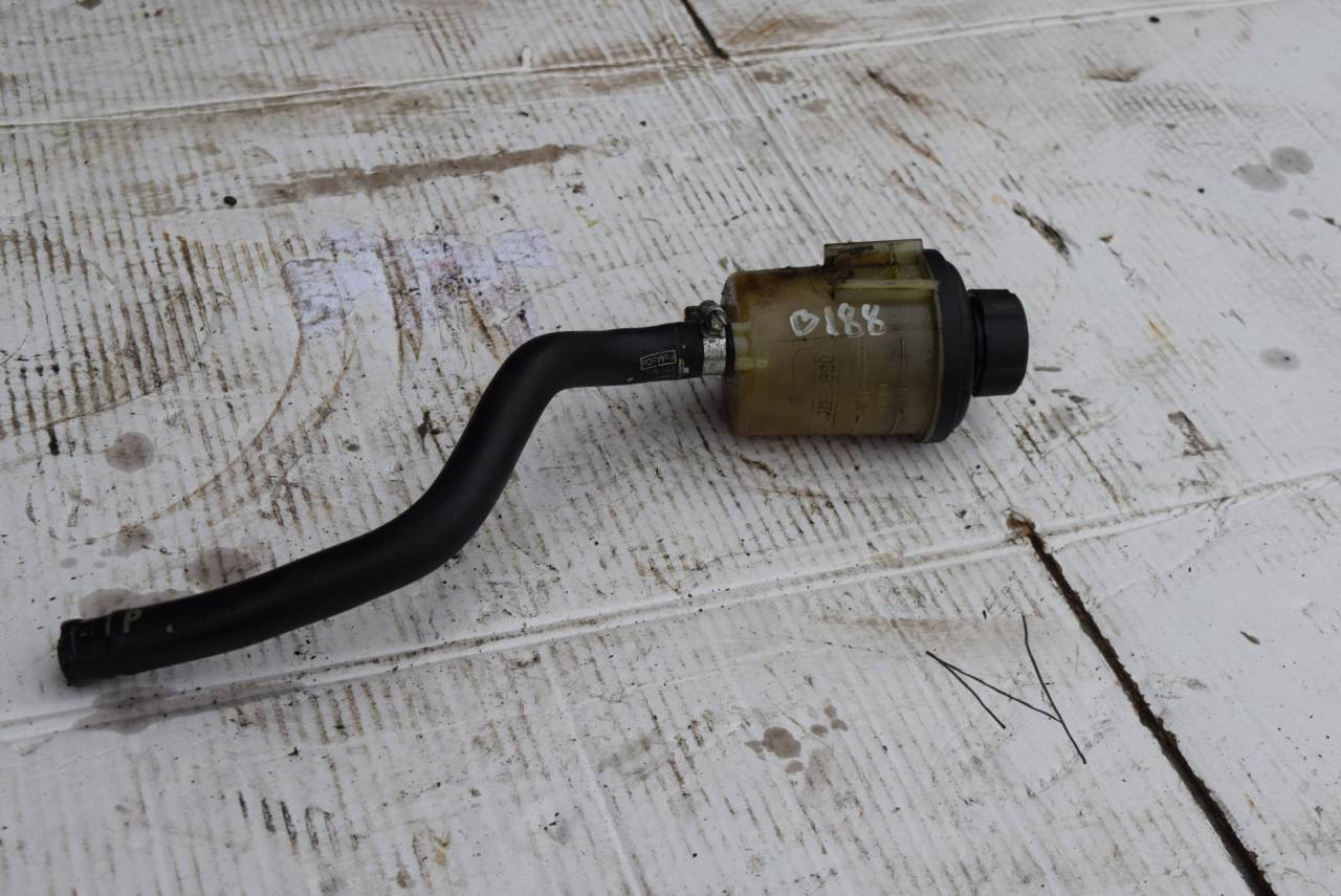 бачок гидроусилителя Volvo XC60 1 поколение 2009, 2.4 л., D5, D 5244 T10, дизель, АКПП, полный подключаемый привод, 6G9N3691MD - фото №1