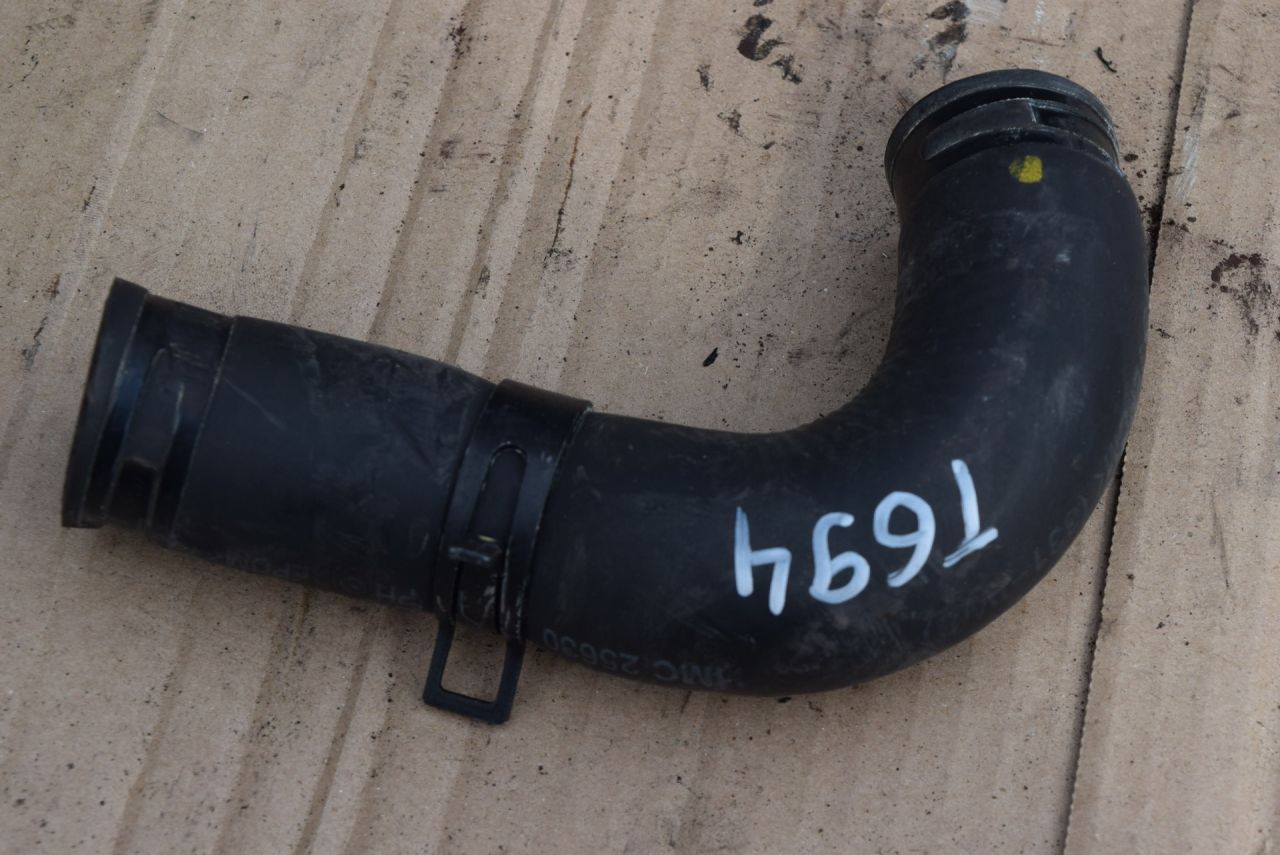 патрубок интеркулера Hyundai Tucson 1 поколение 2004, 2.0 л., дизель, МКПП, HMC25630 - фото №1