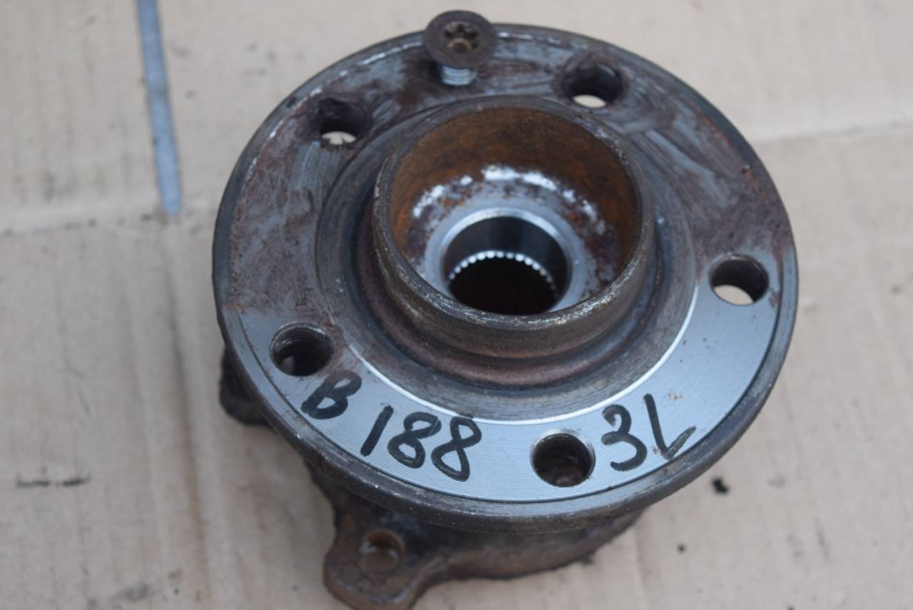 ступица задняя Volvo XC60 1 поколение 2009, 2.4 л., D5, D 5244 T10, дизель, АКПП, полный подключаемый привод - фото №1