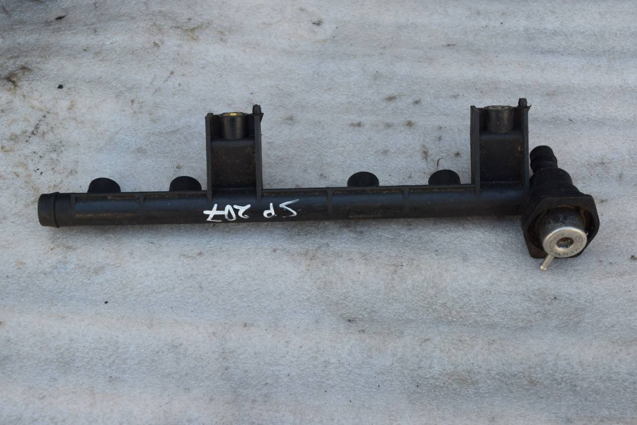 топливная рампа Renault Clio 2 поколение 1999, 1.2 л., бензин, 0280160560, 7700109066A - фото №1