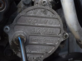 насос вакуумный Volvo XC90 1 поколение [рестайлинг] 2009, 2.4 л., D5, D 5244 T4, дизель, АКПП, полный подключаемый привод, 31219463
