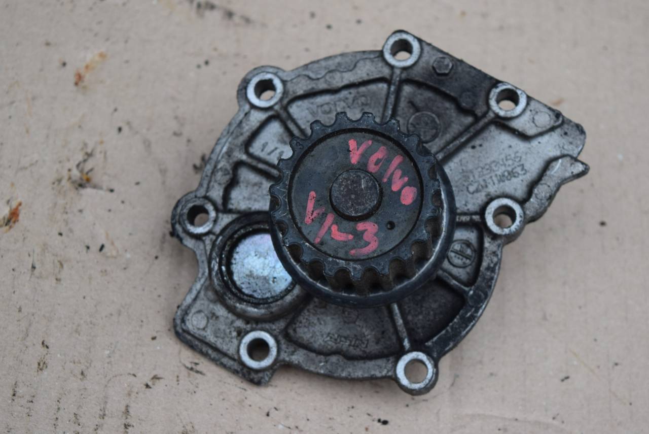 помпа Volvo XC60 1 поколение 2012, 2.4 л., D5, D 5244 T10, дизель, АКПП, полный привод, 31293456 - фото №1