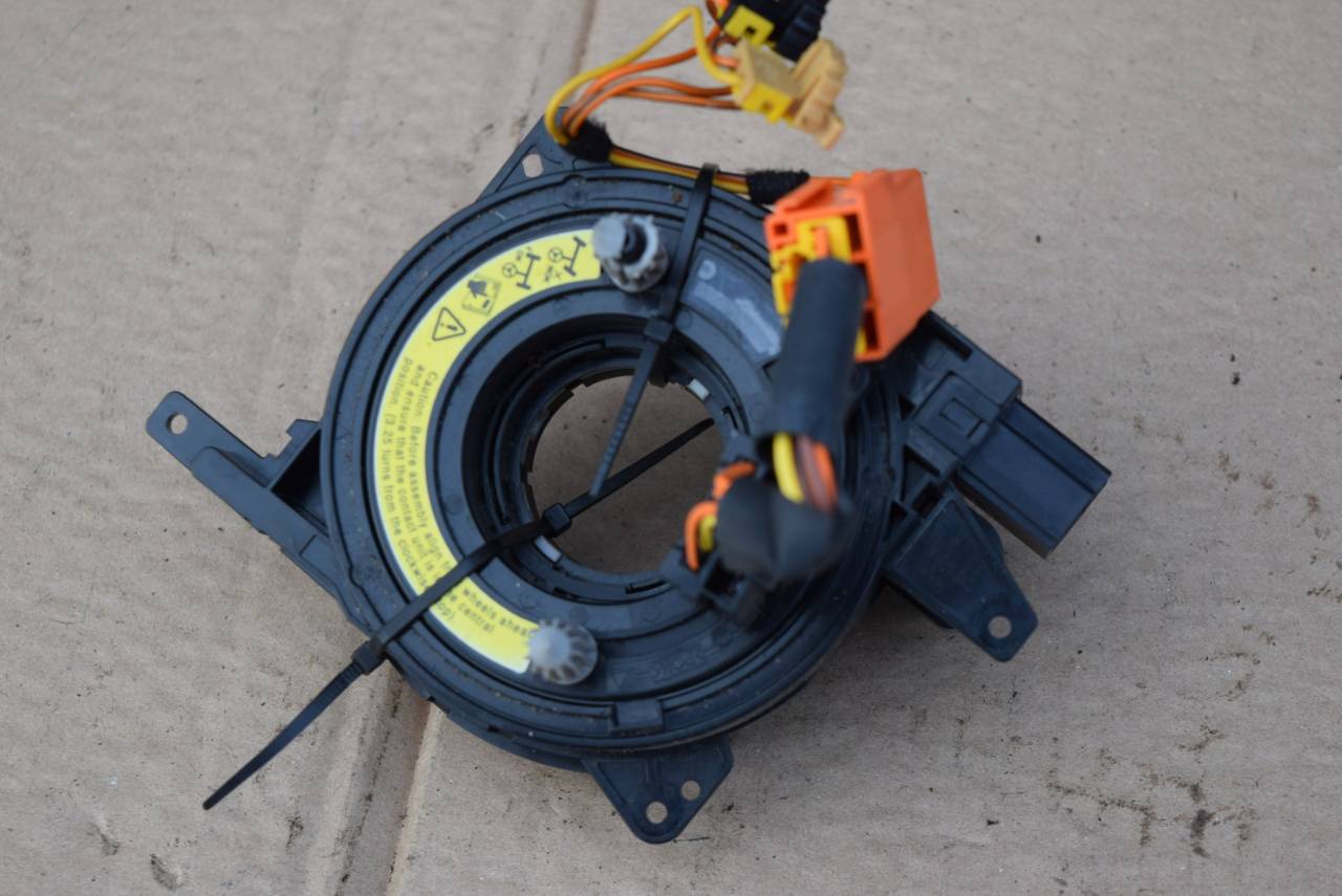 шлейф руля Volvo XC60 1 поколение 2009, 2.4 л., D5, D 5244 T10, дизель, АКПП, полный подключаемый привод, 31275332 - фото №1