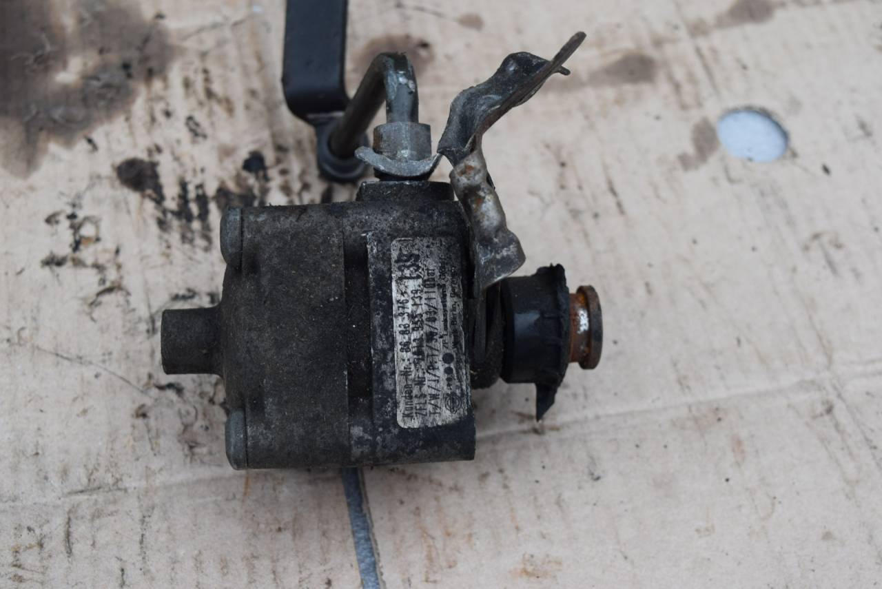 насос гидроусилителя руля Volvo V70 2 поколение 2003, 2.4 л., D5, D 5244 T, дизель, АКПП, седан, передний привод, 8683376 - фото №1