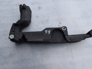 уплотнитель подкапотного пространства Audi Q5 8R [рестайлинг] 2013, 2.0 л., TFSI, CNCD, бензин, АКПП, полный подключаемый привод, 8R0823732A