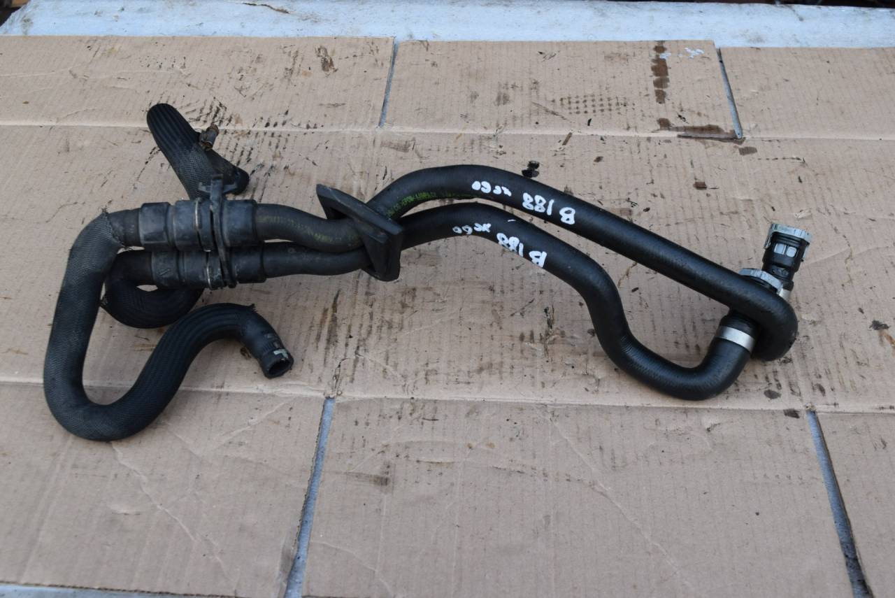 патрубок отопителя (печки) Volvo XC60 1 поколение 2009, 2.4 л., D5, D 5244 T10, дизель, АКПП, полный подключаемый привод, 6G9118C266CG, 8G918B159CB, 8G918B160CB - фото №1