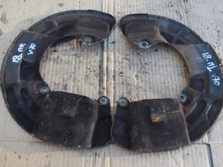 защитный кожух тормозного механизма Volvo V70 2 поколение 2003, 2.4 л., Ti, B 5244 T3, бензин, МКПП, универсал, передний привод, 30639997