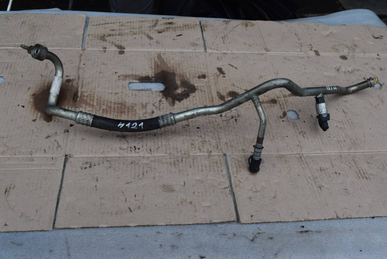 трубка кондиционера Volvo C30 1 поколение 2007, 2.5 л., Ti, бензин, МКПП, серый, хетчбэк 3 дв., передний привод, 30780427, 4N5H19A834HF - фото №1