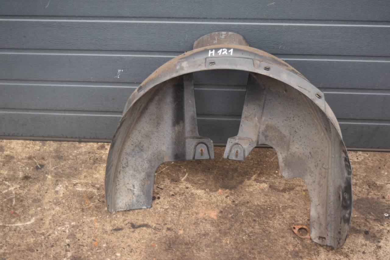 защита арок задняя правая (подкрылок) Volvo C30 1 поколение 2007, 2.5 л., Ti, бензин, МКПП, серый, хетчбэк 3 дв., передний привод, 30744039 - фото №1