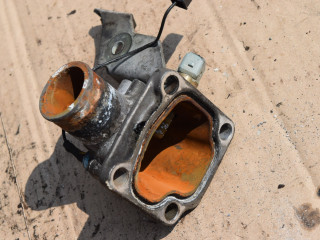 фланец (тройник) системы охлаждения Land Rover Freelander 1 поколение 2002, 2.0 л., 20T2N, дизель, МКПП, полный подключаемый привод, PEQ100710