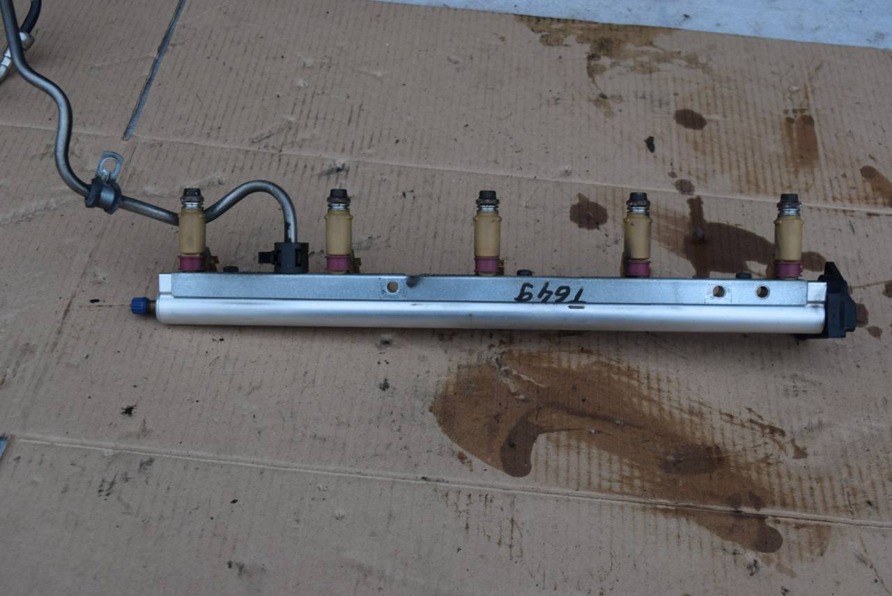 форсунка Volvo S40 2 поколение 2006, 2.4 л., i, B 5244 S5, бензин, АКПП, седан, 30756098, 0261230109, 8699448 - фото №1