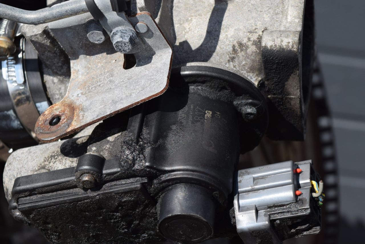 клапан EGR Volvo V70 3 поколение 2008, 2.4 л., D5, D 5244 T5, дизель, АКПП, универсал, передний привод, 30774812 - фото №1