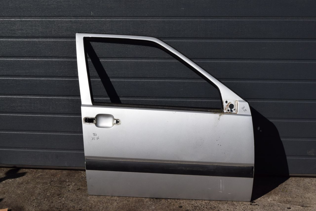 дверь передняя правая Volvo XC70 1 поколение 1999, 2.4 л., Ti, B 5244 T, бензин, АКПП, универсал, полный подключаемый привод - фото №1