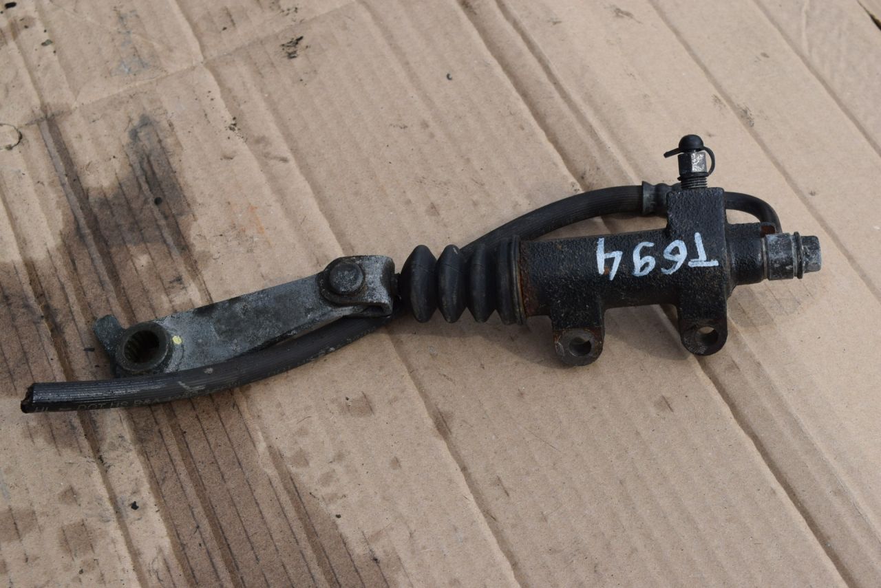 цилиндр сцепления рабочий Hyundai Tucson 1 поколение 2004, 2.0 л., дизель, МКПП - фото №1