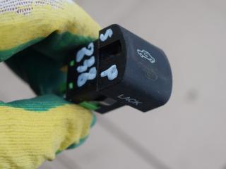 кнопка (выключатель) Opel Omega B 1996, 2.0 л., бензин, 90508287