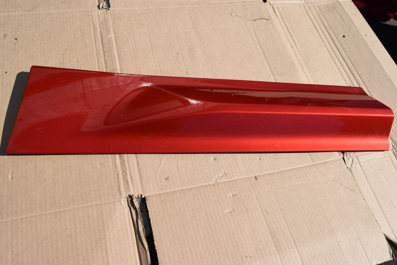 молдинг двери задней левой Volvo XC60 2 поколение 2020, 2.0 л., бензин, АКПП, 31440304 - фото №1