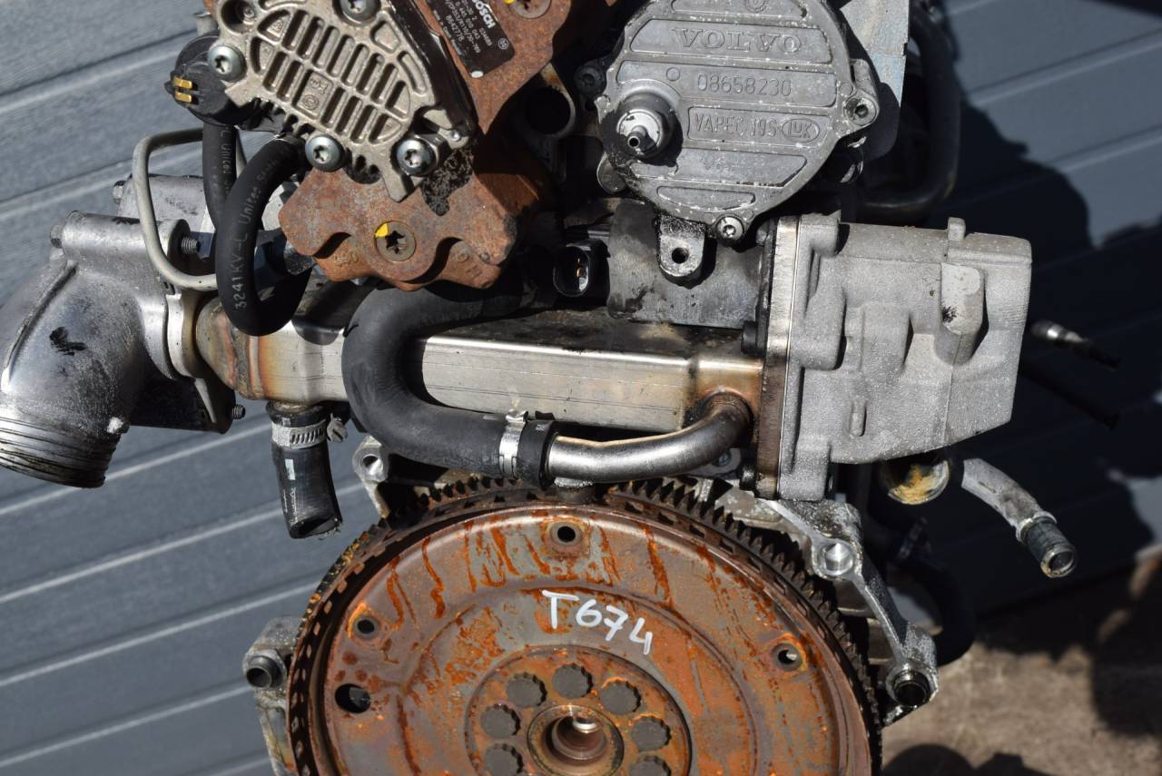 охладитель EGR / Радиатор EGR Volvo S60 1 поколение 2002, 2.4 л., D5, D 5244 T, дизель, АКПП, седан, передний привод - фото №1