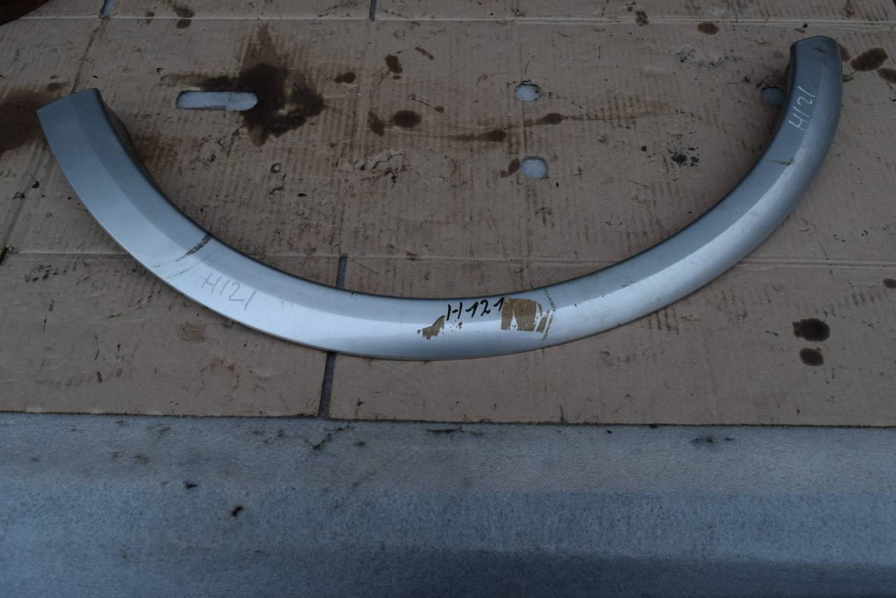 молдинг крыла Volvo C30 1 поколение 2007, 2.5 л., Ti, бензин, МКПП, серый, хетчбэк 3 дв., передний привод, 30779134 - фото №1